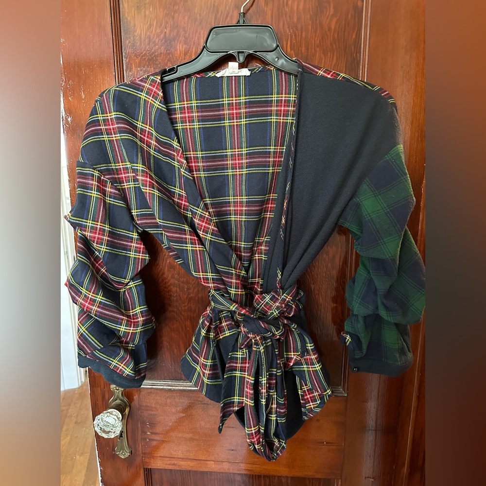 THML Women’s Sweater/Top